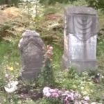Жители Смоленской области рассказали о кладбище во дворе своего дома