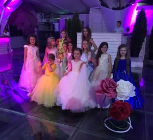 6-летняя Даша Костенкова стала победительницей конкурса «Принцесса России 2017»