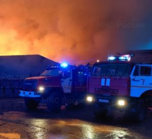 Крупный пожар на территории кирпичного завода в Заднепровье полностью ликвидирован