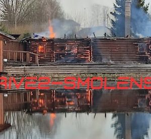 В Смоленской области горел гостиничный комплекс «Тихая заводь»