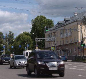 В Смоленске "громких" автомобилистов станут сильнее штрафовать