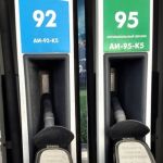 На смоленских автозаправках вновь изменились цены на топливо