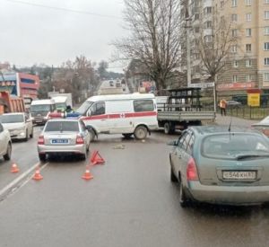 «Ока» на Витебском шоссе подбила карету «скорой помощи»