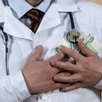 Смоленскстат рассказал,сколько зарабатывают смоленские врачи