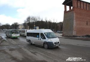 За неделю в Смоленской области оштрафовали 300 водителей маршруток