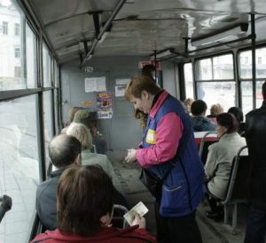 Смоленский инвалид просит помощи у властей в приобретении проездного билета