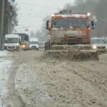 Уборка снега в Смоленске идет круглосуточно