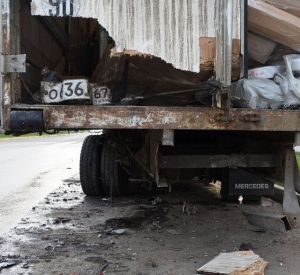 Смоленский грузовик в Керчи попал в серьезную аварию