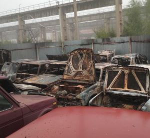 Более 20 автомобилей сгорели на штрафстоянке