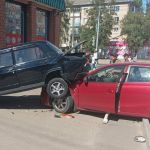 В Сети опубликовали видео курьёзной аварии на улице Николаева