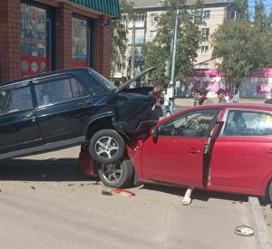 В Сети опубликовали видео курьёзной аварии на улице Николаева