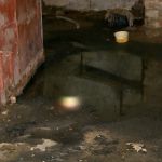 В Смоленске жильцы многоэтажного дома с весны жалуются на затопленный подвал