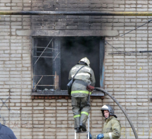 Фото: В смоленском общежитии произошел пожар
