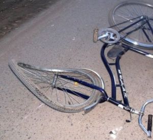 Водитель сбил велосипедиста и скрылся с места аварии