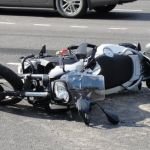 В Смоленской области пешеход попал под мотоцикл и сбежал с места ДТП