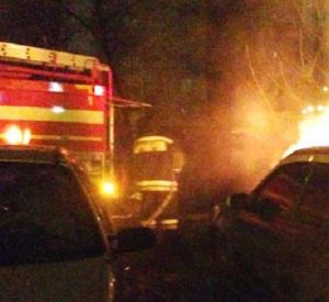 Из горящего дома в поселке Верхнеднепровский спасли пятерых