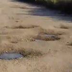 В Смоленской области на дороге образовались кратеры (видео)