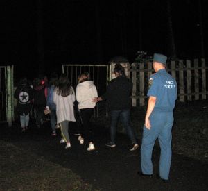 В Ярцевском районе ночью эвакуировали детский лагерь