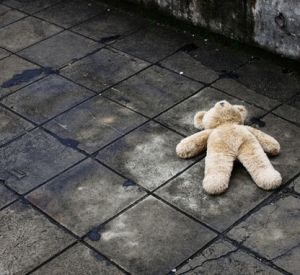 В Смоленской области маленького ребенка сбил подросток на мопеде