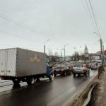 В Смоленске развязка возле автовокзала вынуждает автомобилистов нарушать ПДД