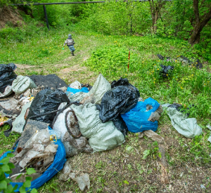 Из Рачевского оврага убрали 15 тонн мусора