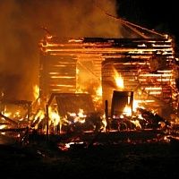 Четыре человека погибли за одну ночь при пожарах в Смоленской области