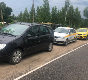 Четыре автомобиля с нелегалами пытались попасть в Смоленскую область