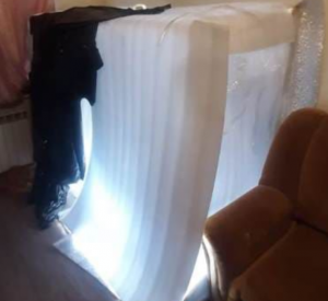 Житель Смоленска разбил небольшую плантацию конопли в углу своей квартиры