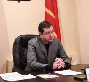 Губернатор Смоленской области поручил призвать к ответственности кондуктора, который высадил ребенка из автобуса