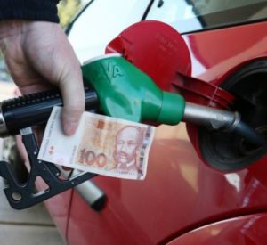 Цены на топливо продолжают расти