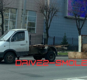 У «Газели» оторвало кузов на оживлённом перекрёстке в Смоленске