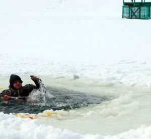 Под Смоленском рыбак провалился под лед