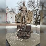 В Смоленской области хулиганы атаковали памятник шахтёру