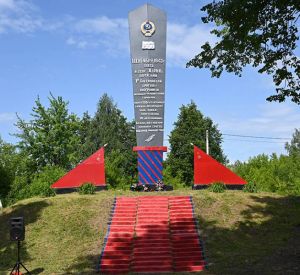 Видео: Под Смоленском отреставрировали обелиск памяти партизан