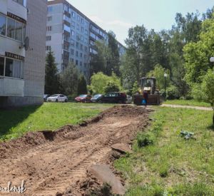 На улице Николаева началось благоустройство зеленой зоны