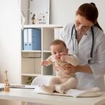 В Смоленске медики теперь выявляют опасные наследственные болезни у новорожденных
