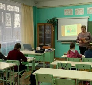 Будут ли российские школьники сдавать перед уроком мобильные телефоны?