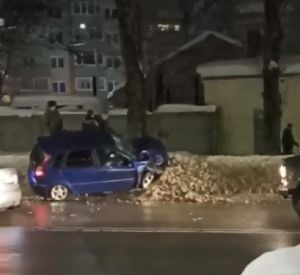 В Сети опубликовали видео с места жёсткой аварии на улице Николаева