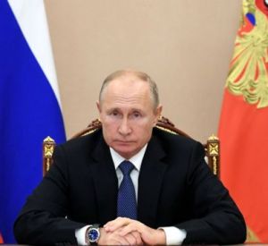 Президент Владимир Путин анонсировал скорое снятие ограничений по коронавирусу