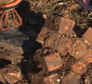 Видео: При строительстве детской площадки обнаружили 625 тротиловых шашек