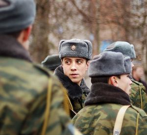 Российские солдаты, уличенные в мародерстве погибших поляков, гуляют на свободе