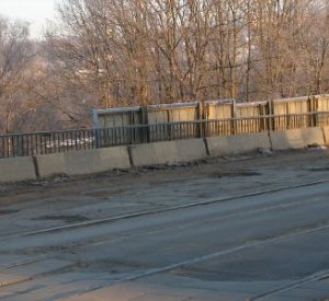 Гаишники велели сити-менеджеру привести в порядок улицу Дзержинского