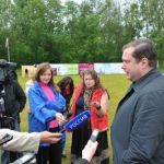 Губернатор Алексей Островский посетил молодежный лагерь «СМОЛА»