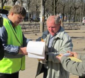 Обращение к губернатору о ремонте дорог в Ярцеве собрало 4,5 тысячи подписей
