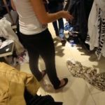 Смоленские школьницы обокрали магазин с одеждой